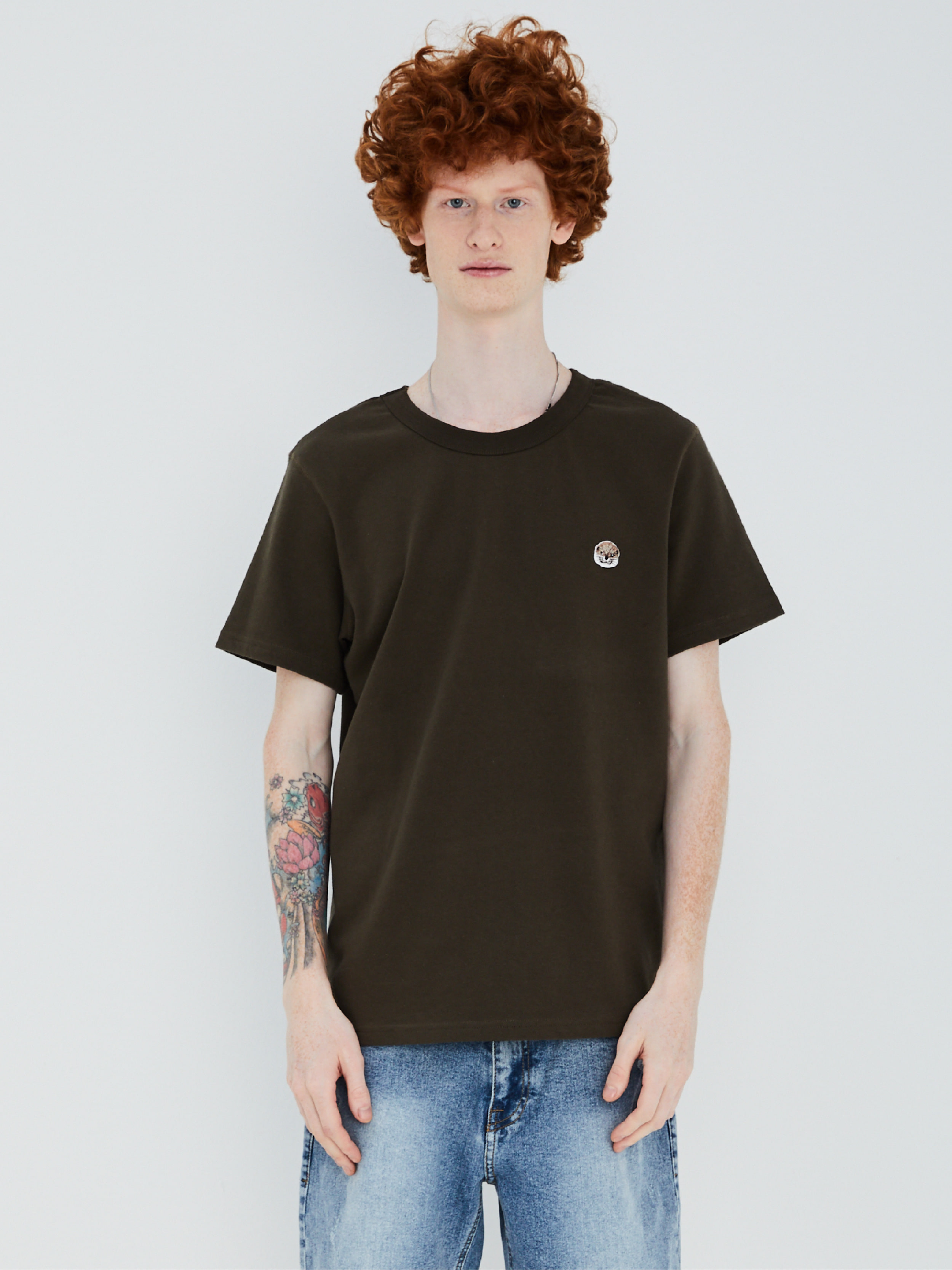 유니섹스 스탠다드핏 레이지오터자수 티셔츠 카키